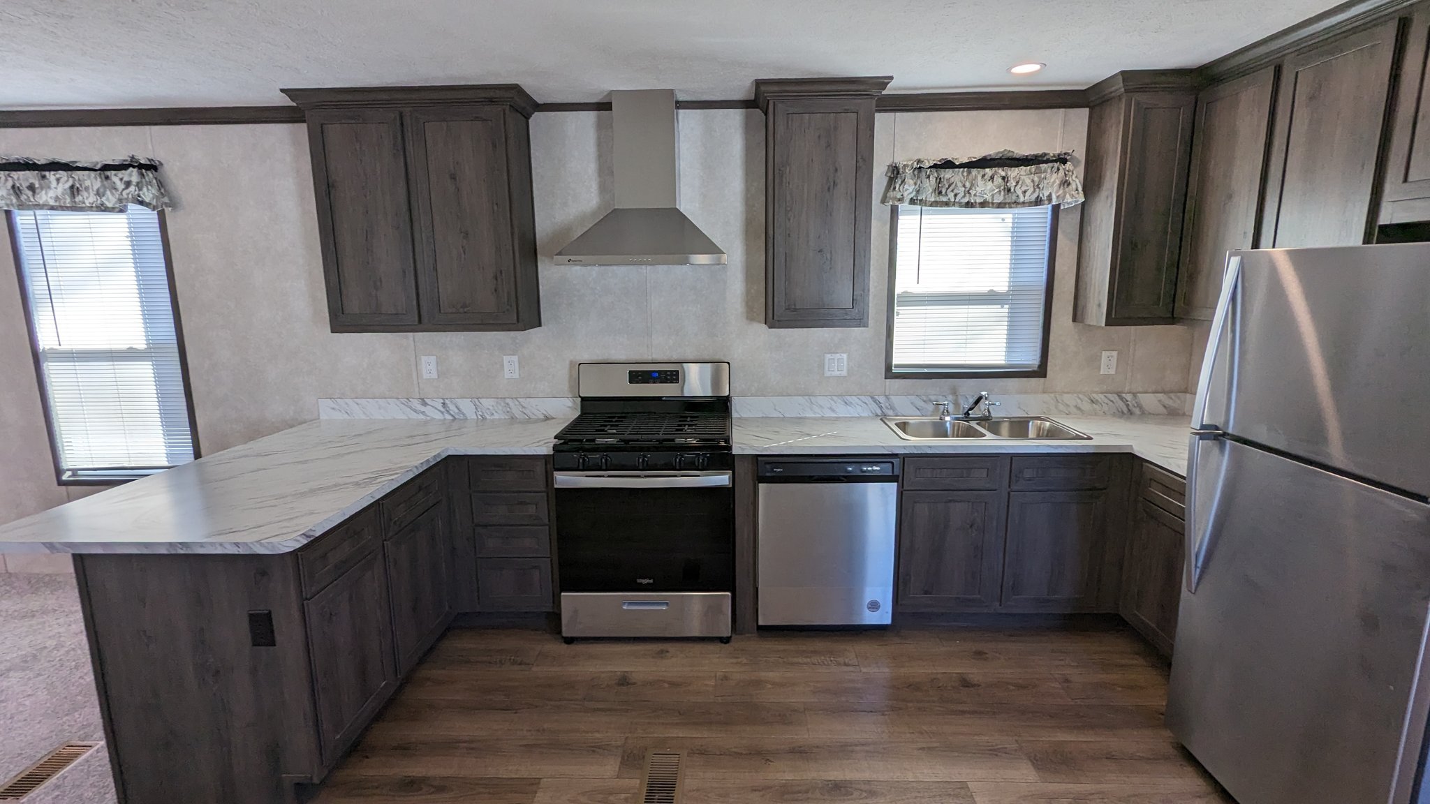 Beautiful New Fairmont Manufactured Home — photo 9